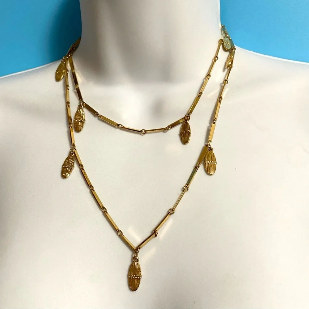 Vintage Retro Gold Tone Chain With Dangles 36